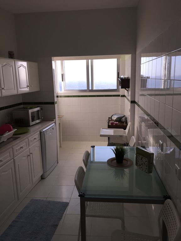 Flat with the sea view Lägenhet OOporto Exteriör bild